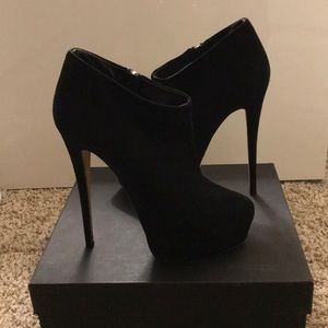 Giueseppi Zanotti suede booties